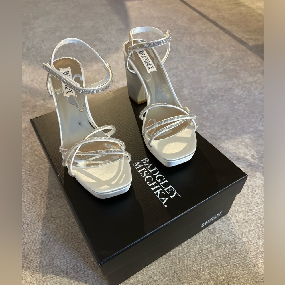 Bridal: Badgley Mischka Frida, White Open Toe Block Heel, Women’s Size 7